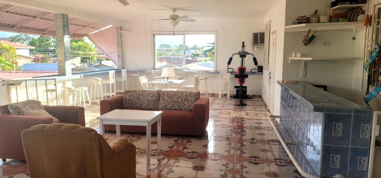 Hotel&Hostal Trinidad La Ceiba Exteriör bild