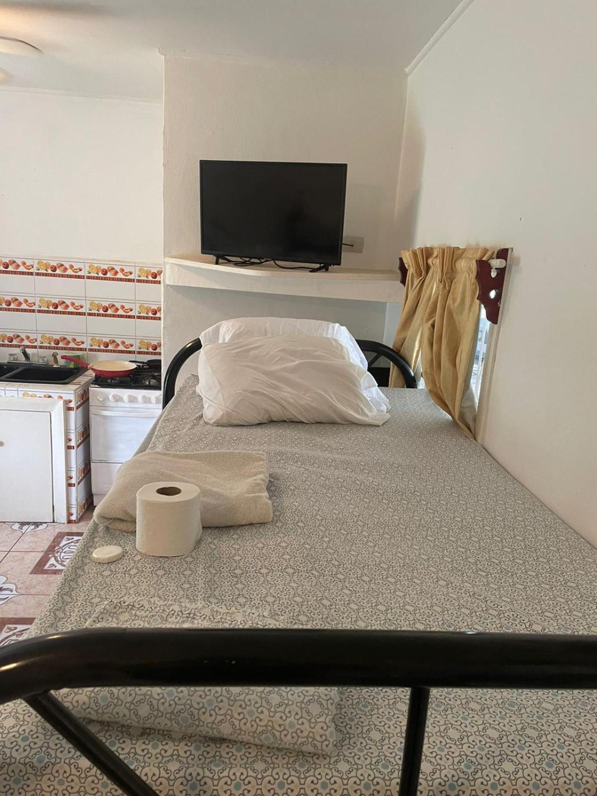 Hotel&Hostal Trinidad La Ceiba Exteriör bild